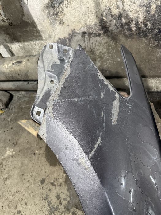 Продам левое крыло на камри