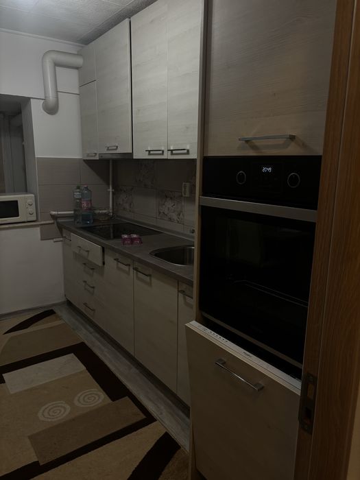 Dau in chirie apartament 2 camere Carpati II