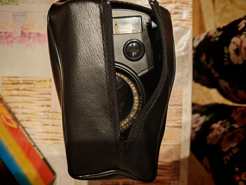 Aparat foto pe fil Nikon