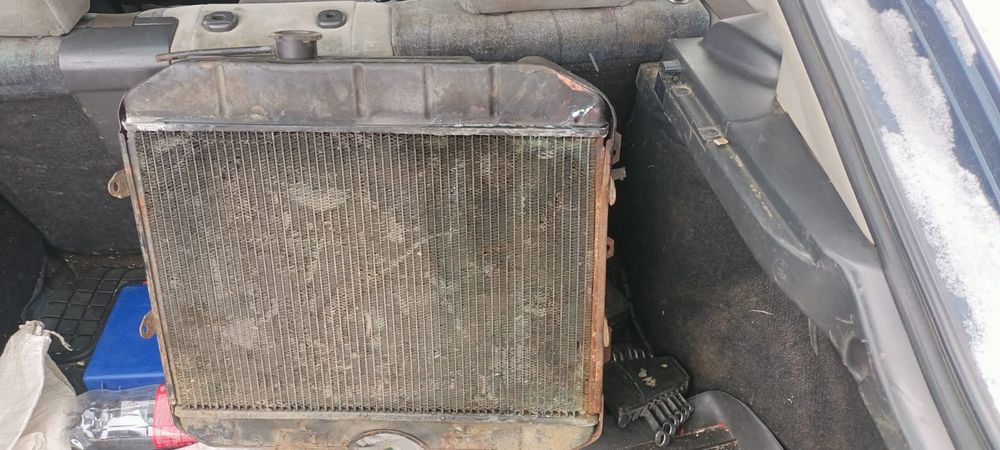 Продам радиатор УАЗ