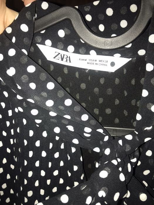 Rochie cu buline Zara