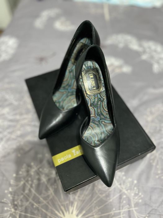 Продам женскую обувь