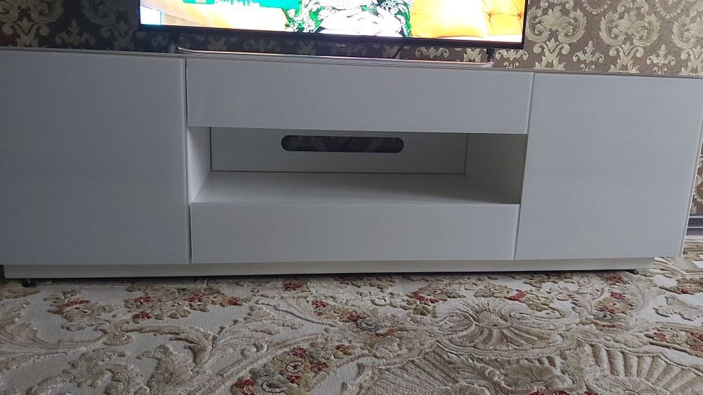 Тумба под телевизор