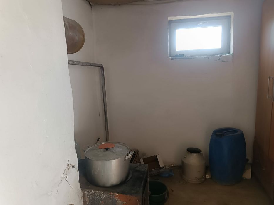 Приречнида 3 бөлмелі уй сатылады