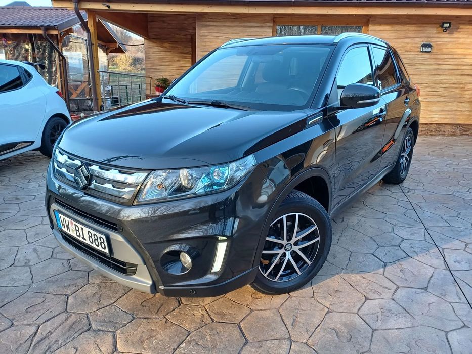 Suzuki Vitara 1.6 DDiS 4x4, 120 cp, distronic, panoramic, impecabila