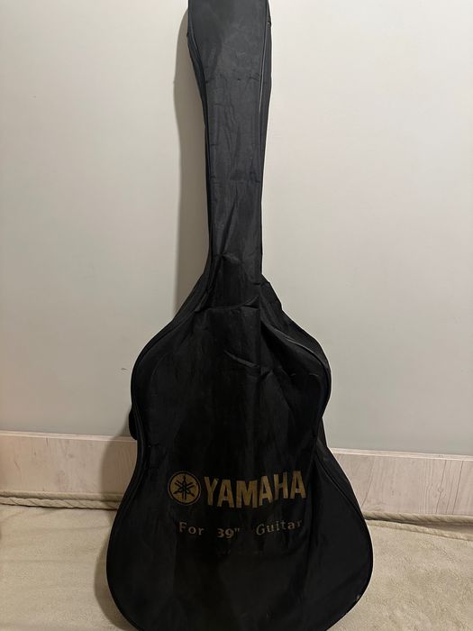 Акустическая гитара Yamaha