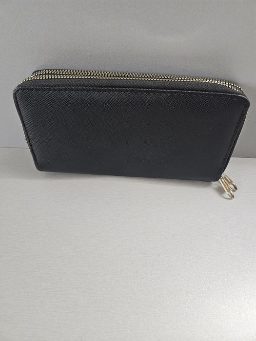 Guess оригинално портмоне