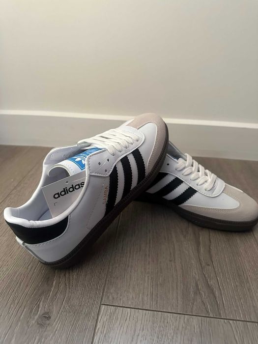 Дамски обувки кецове  Adidas НОВИ