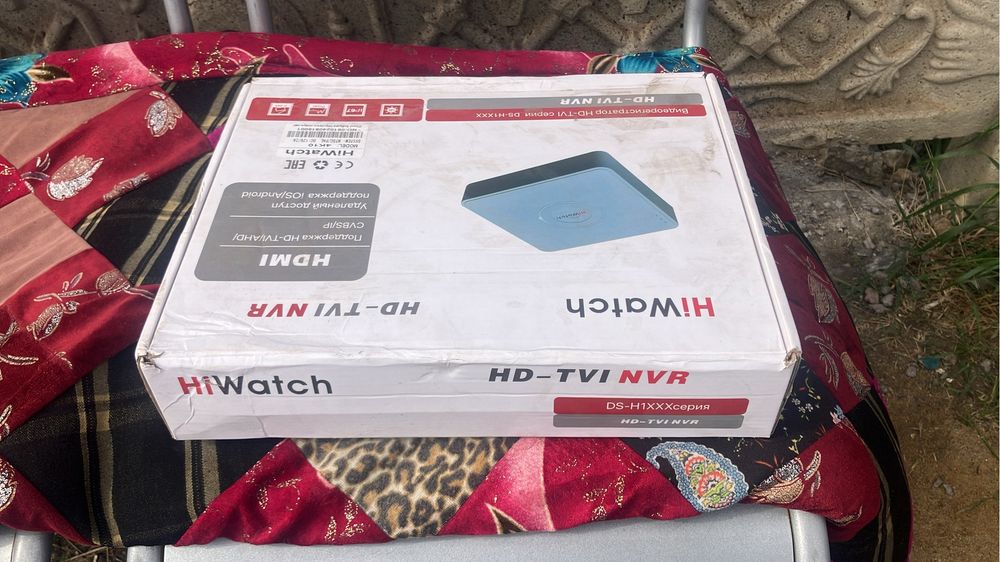 Видеорегистратор Hikvision и HiWatch