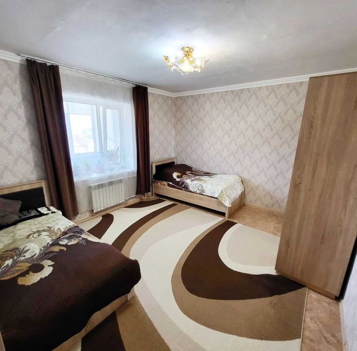 продается 2 ком квартира район Кунаева