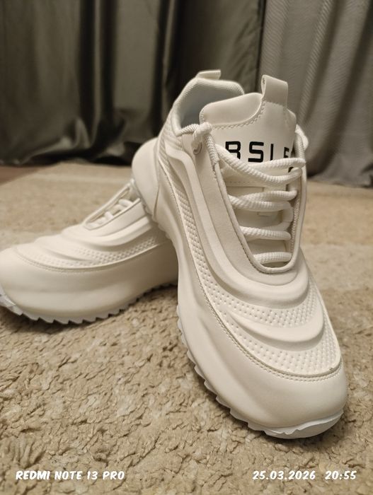 Душевные кроссовки