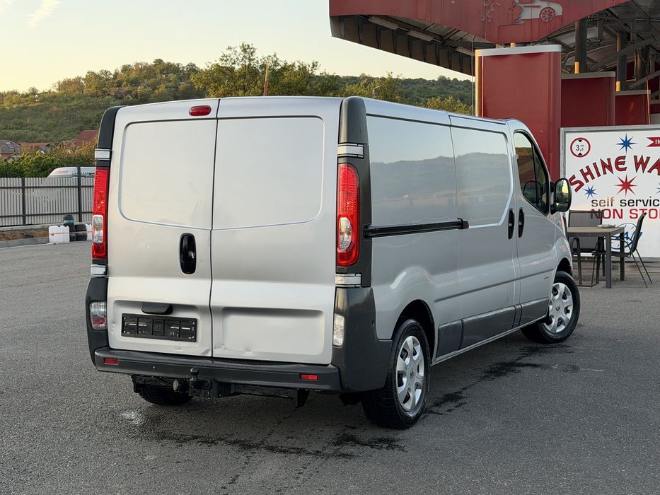 Renault Trafic 2014 / 2.0 D / 115 CP / Lung / Clima / Euro 5