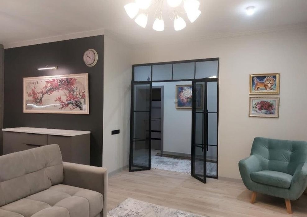 Продам евро 2-х комн.кв. район 8 школы