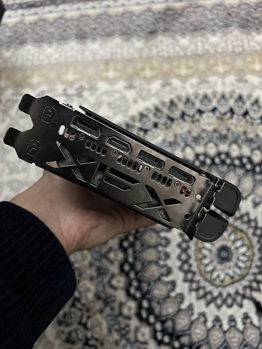 rtx3060 analog rx5700xt videokarta