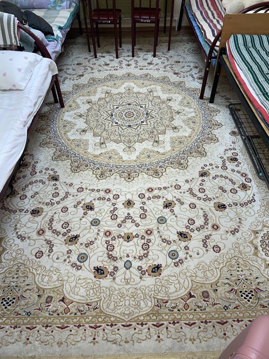 Ковер, почти новый