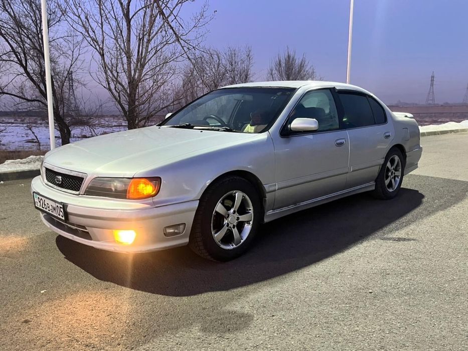 Продам хорошую машину