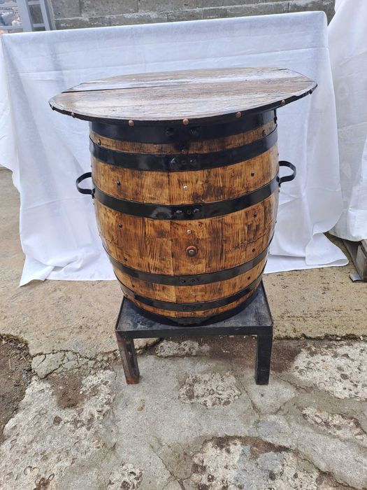 Продава се маса бъчва