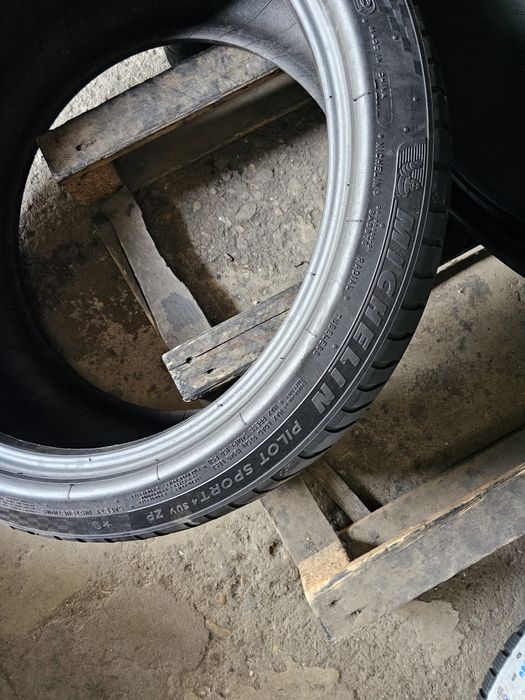 2 anvelope vara 275 40 21 Michelin Runflat 2022