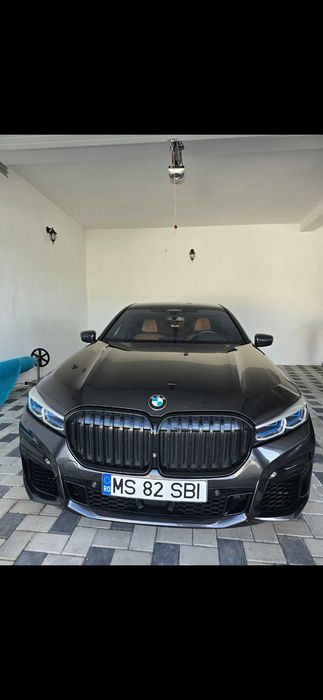 BMW SERIA 7 HIBRID (3 litri benzină+electric)