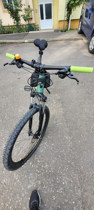 Vând Bicicleta cube