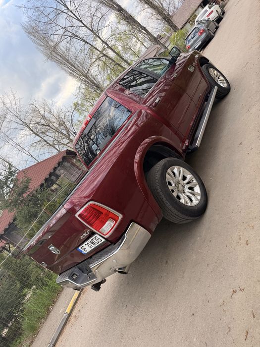 Vand Dodge Ram Laramie Edition 5.7 V8 Hemi 125.000km , Euro 6, inmatriculat RO