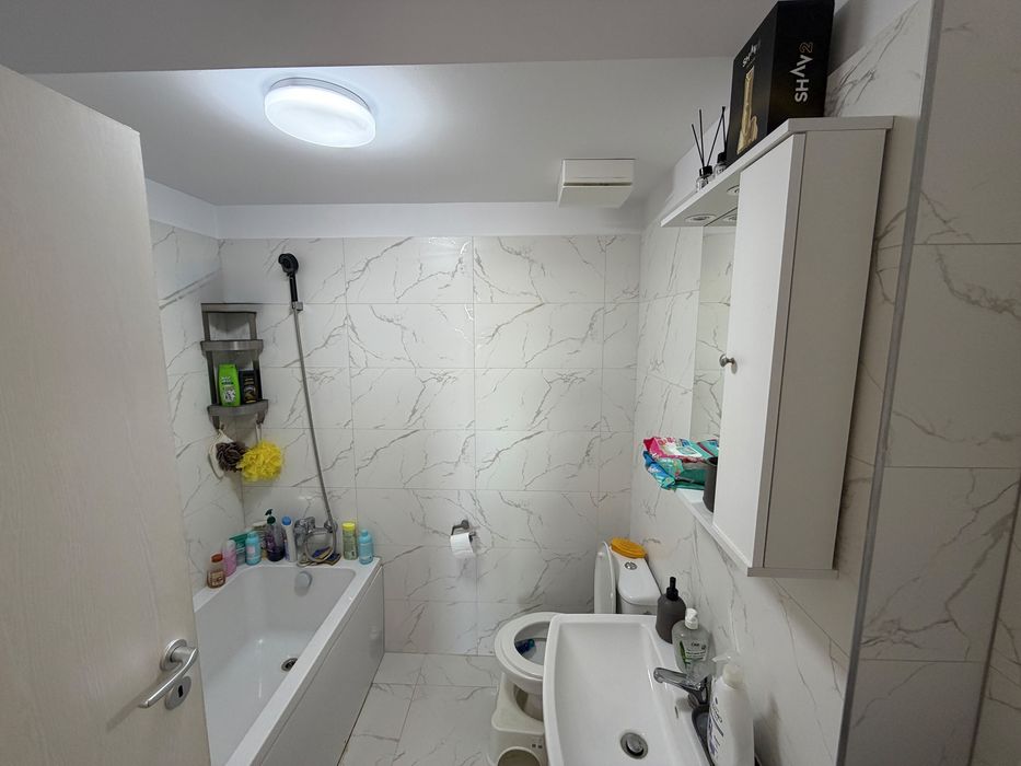 Proprietar,inchireiez apartament.
