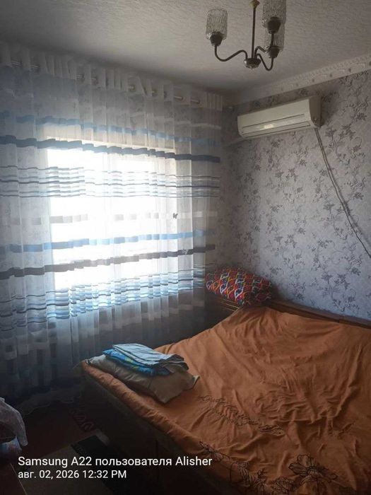 Олмалиқ, Алмалык ш. 5/1 микро р-н 100 уй 2-этаж 3 хонали кв. сотилади