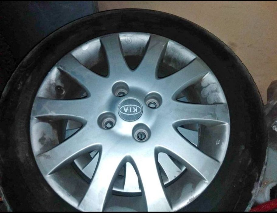 Гуми и джанти за Киа