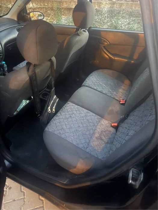 FORD Focus 2002 — imagine 5