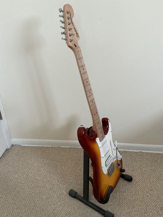 Squier Affinity Stratocater HSS