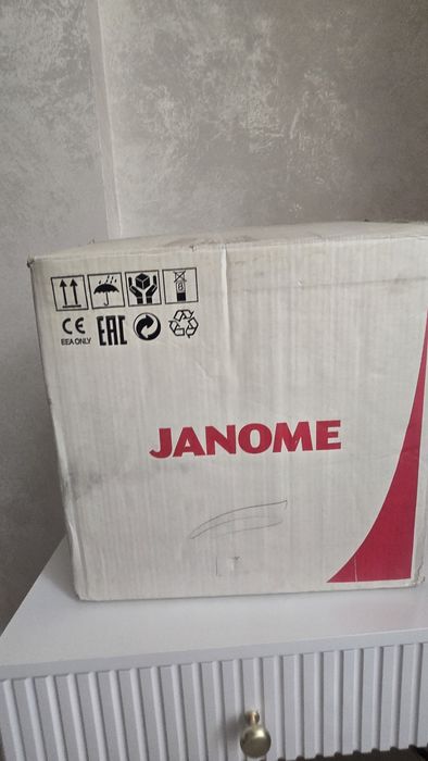 Оверлок Janome швейный