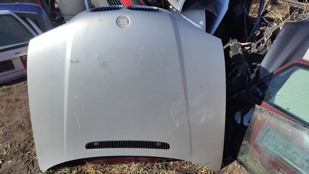 Капот на БМВ е 46