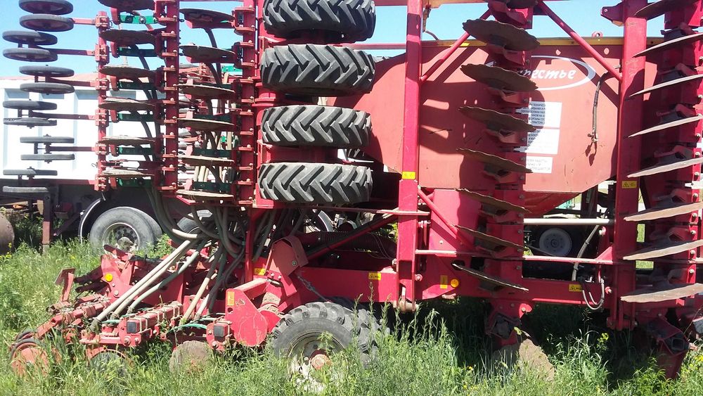 Продам сеялку Kverneland msc6 (берестье)