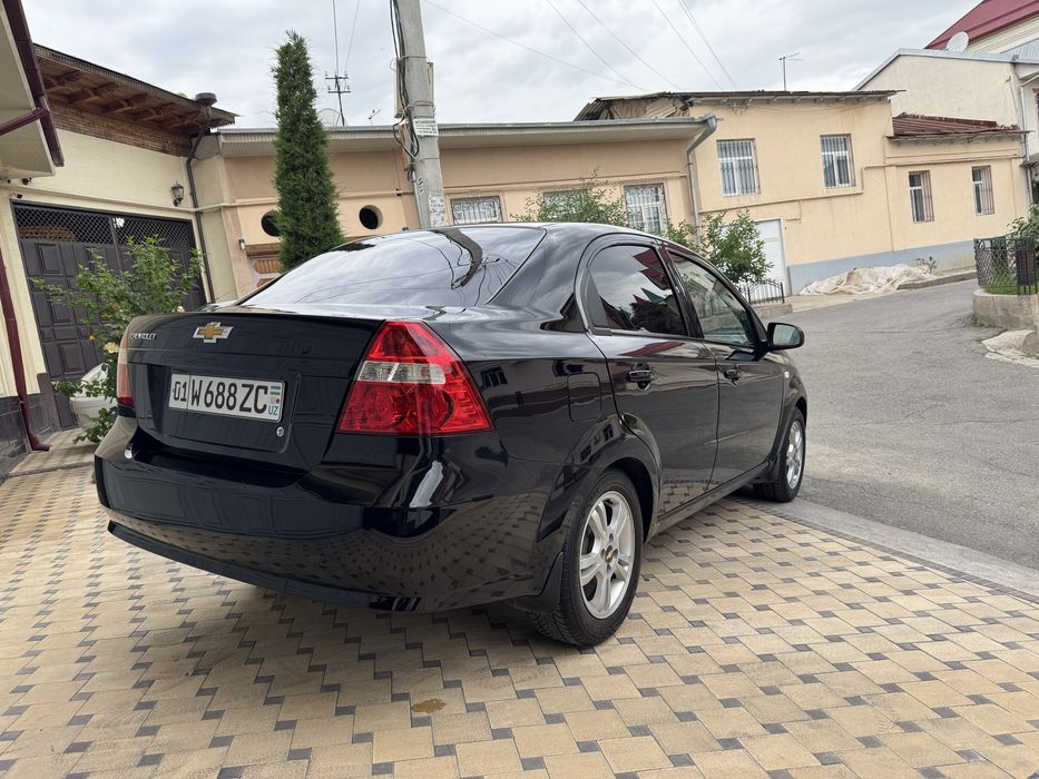 Nexia 3 qora aftomat