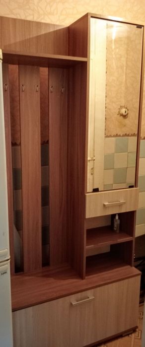 Продам прихожую.