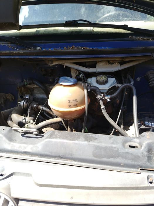 Dezmembrez  Volkswagen T4 Motor 1.9ABL.