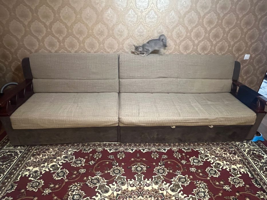 Диван с креслом продается