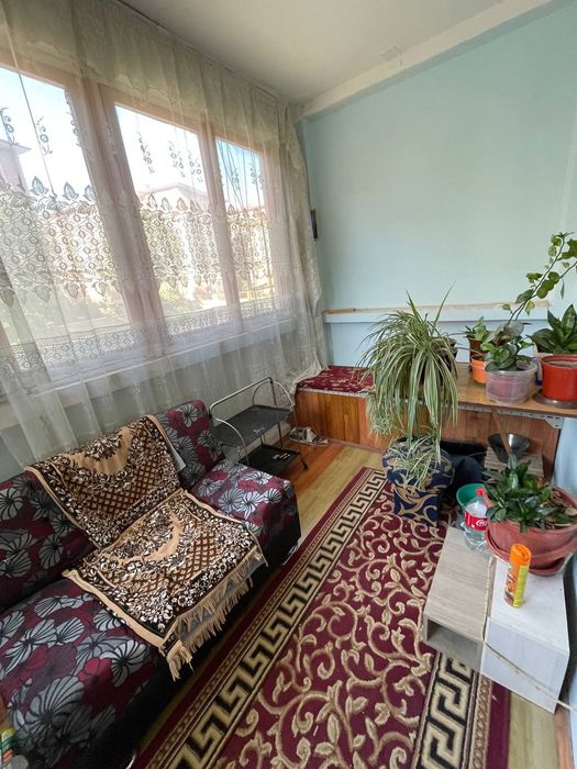 Продам двухкомнатную квартиру на риезий(паркентский рынок)