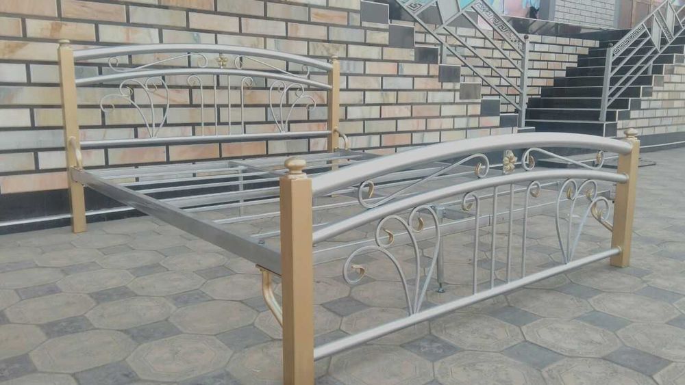 Железная Двухспальная кровать