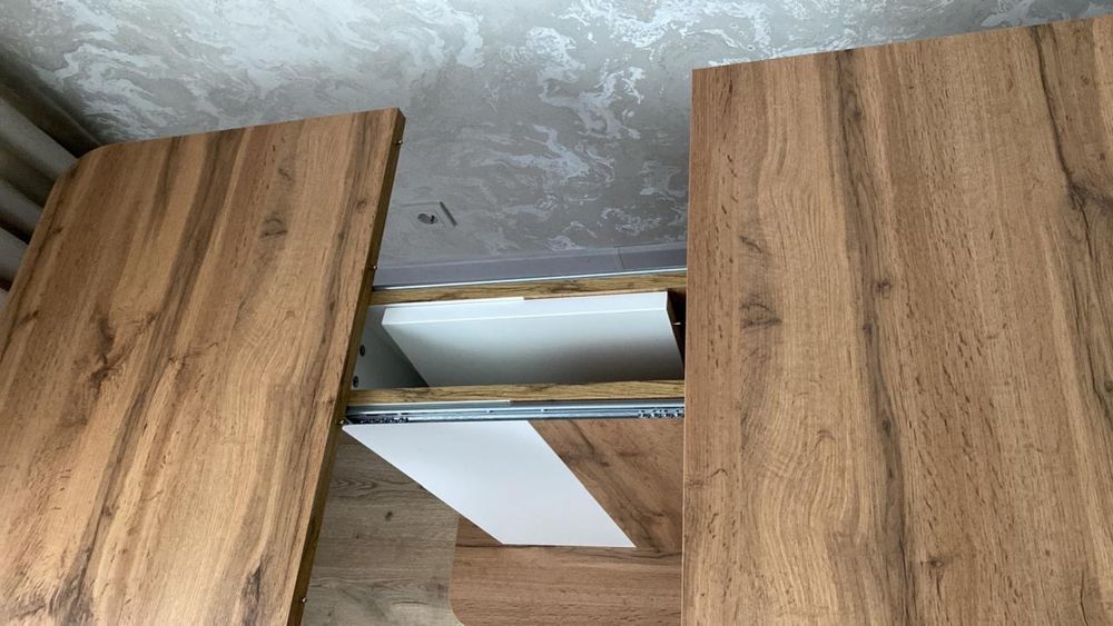 Кухонный стол