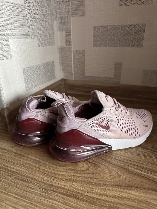 Дамски маратонки Nike