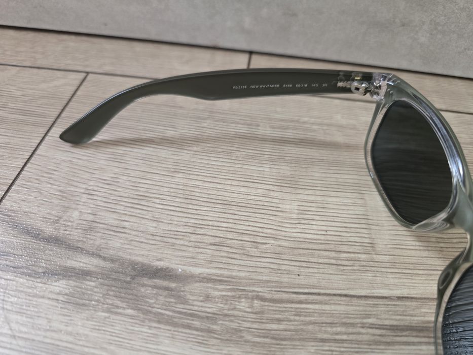 Ray Ban RB 2132 New Wayfarer