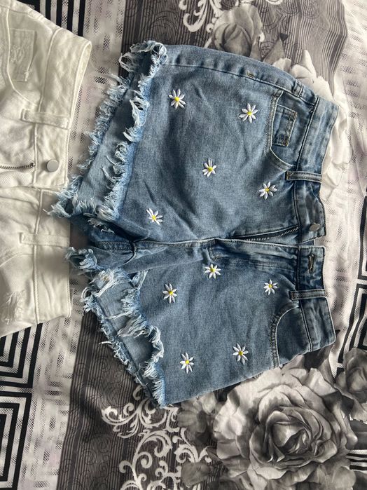 Дамски къси панталони