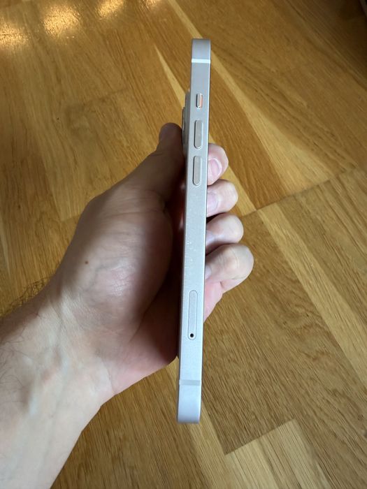 Iphone 13 128 GB Starlight (Бял) , неразличим от нов