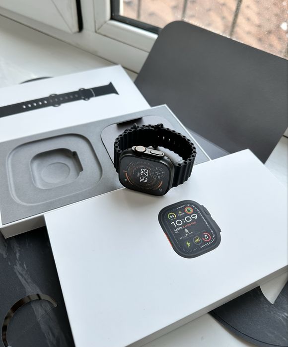 Apple iWatch Ultra 2 Black Titanium 49mm 100%