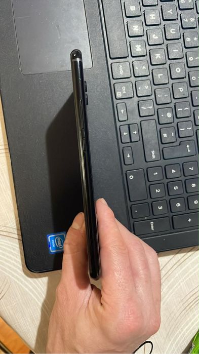 Продавам Huawei Mate 20 lite