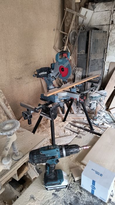 Se vinde unul din cele două fierăstraie circulare