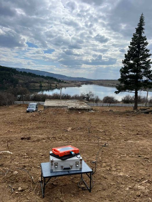 Откриване на подпочвени води с георадар до 150м. Сондаж. Почистване на сондажи. Геопроучване