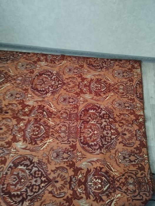 Палас размером 2на 3.