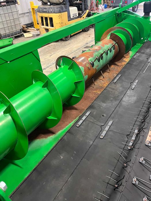 Подборщик John Deere 615P